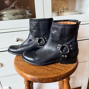 FRYE Veronica Flex Harness Booties